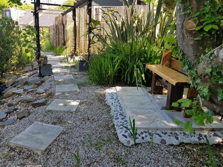 The Old Potting Shed With Hot Tub. Colan, Newquay. Apartment *